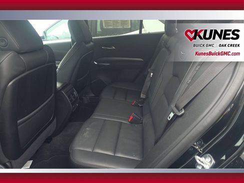 Used 2025 Cadillac XT4 Premium Luxury image 20