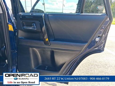 Used 2023 Toyota 4Runner TRD Off-Road Premium w/ Off Road Premium Plus Package AWD/4WD image 18