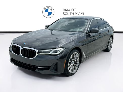 Used 2022 BMW 530i w/ M Sport Package RWD image 3
