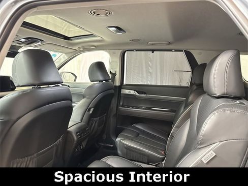Used 2023 Hyundai Palisade SEL w/ Premium Package image 14