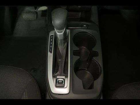 Used 2025 Chevrolet Trax LS w/ LS Convenience Package image 25