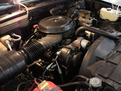 Used 1990 Chevrolet Silverado 1500 2WD Regular Cab image 31