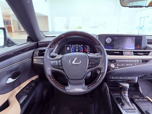 Certified 2021 Lexus ES 350 w/ Premium Package image 17