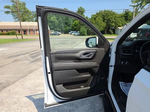 Certified 2021 GMC Yukon XL AT4 w/ Rear Media and Nav Package AWD/4WD image 13