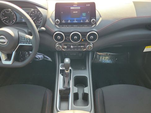 New 2025 Nissan Sentra SR image 17