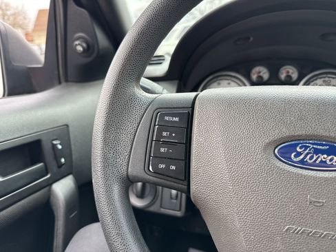 Used 2011 Ford Focus SE image 26