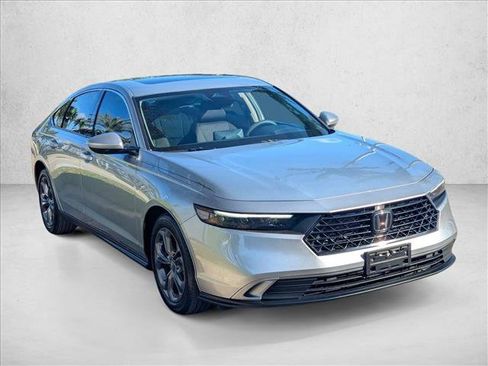 Used 2024 Honda Accord EX image 3