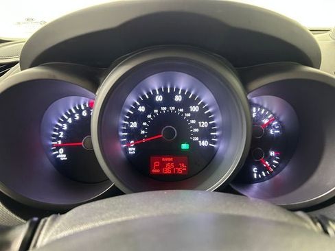 Used 2013 Kia Soul FWD image 18