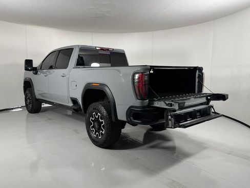 Used 2025 GMC Sierra 2500 AT4X AWD/4WD image 7