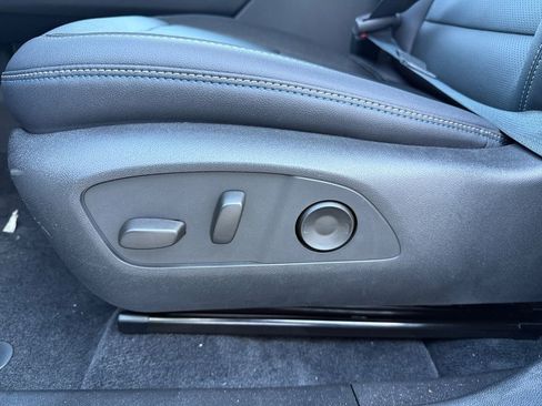 New 2026 Chevrolet Equinox EV LT image 17