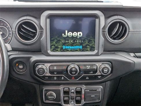 Certified 2022 Jeep Gladiator Overland w/ Popular Equipment Package image 17