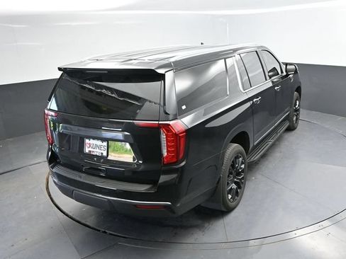 Used 2024 GMC Yukon XL SLT w/ SLT Luxury Package AWD/4WD image 38
