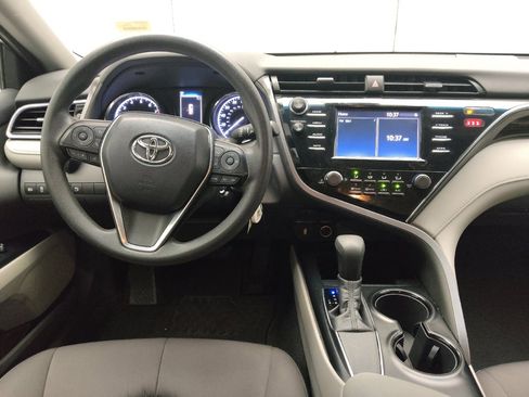 Used 2018 Toyota Camry LE FWD image 22