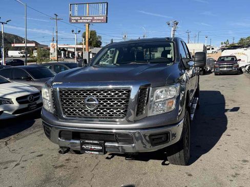 Used 2017 Nissan Titan SV AWD/4WD image 2