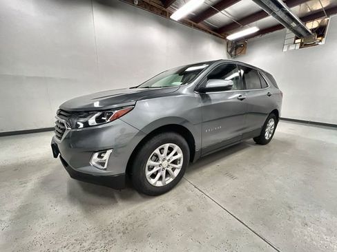 Used 2018 Chevrolet Equinox LT FWD image 1