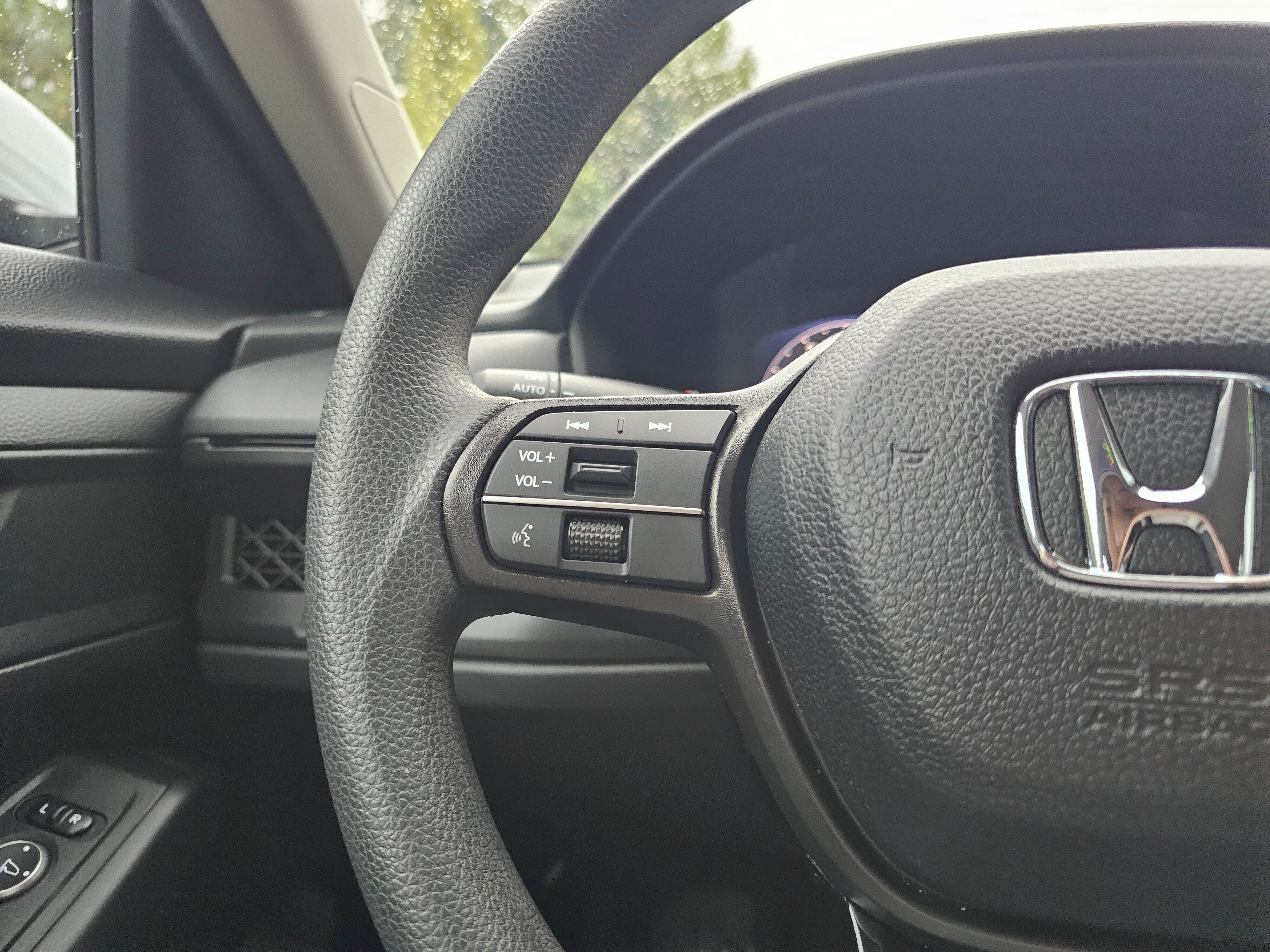 Used 2025 Honda Accord LX image 32