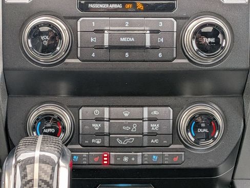 Used 2019 Ford F150 Raptor w/ Equipment Group 802A Luxury AWD/4WD image 28