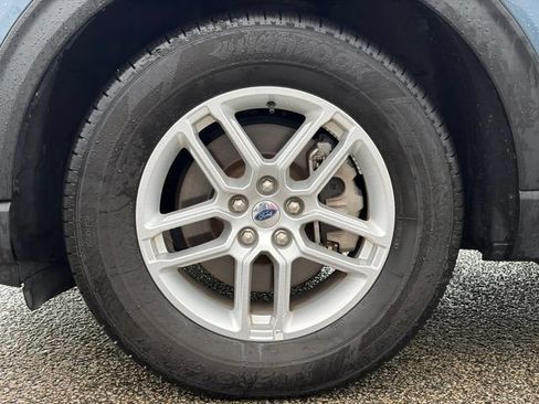 Used 2025 Ford Explorer Active w/ Active Comfort Package RWD image 2
