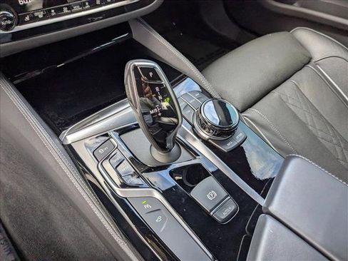 Used 2019 BMW M550i xDrive w/ Premium Package image 12