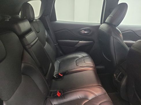 Used 2019 Jeep Cherokee High Altitude image 19