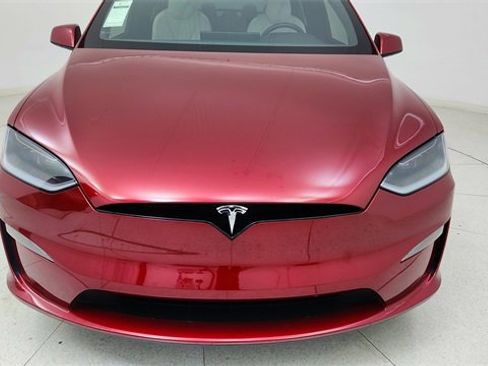 Used 2024 Tesla Model X image 9