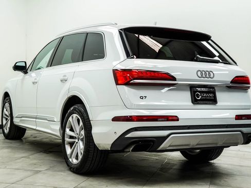 Used 2025 Audi Q7 3.0T Premium Plus AWD/4WD image 12