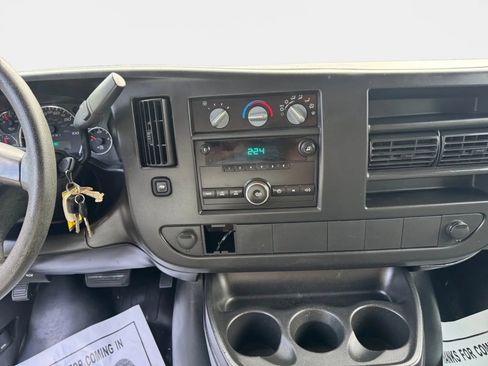 Used 2012 Chevrolet Express 2500 image 12