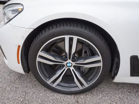 Used 2016 BMW 750i xDrive image 13