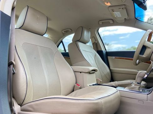 Used 2010 Lincoln MKZ FWD image 18