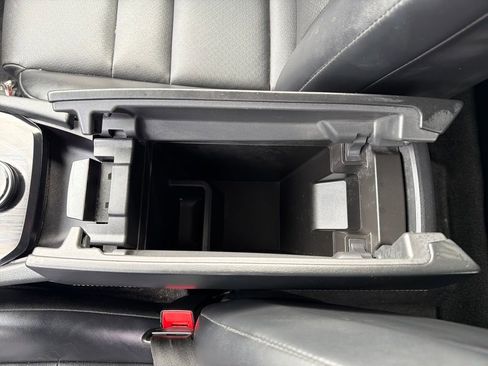 Used 2023 Nissan Rogue SV w/ SV Premium Package image 29