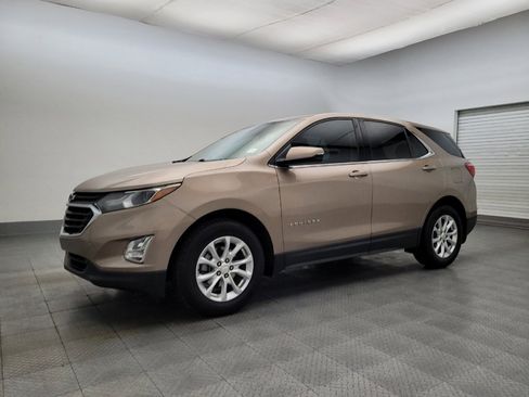 Used 2019 Chevrolet Equinox LT image 2