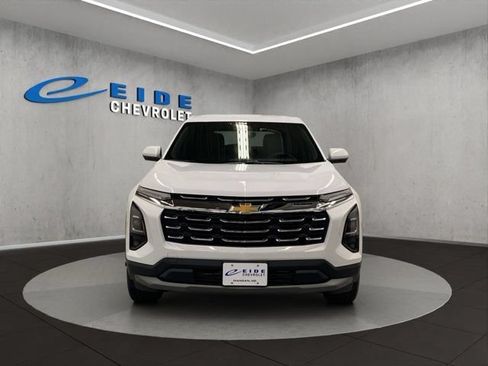 New 2026 Chevrolet Equinox LT w/ Safety and Technology Package AWD/4WD image 2