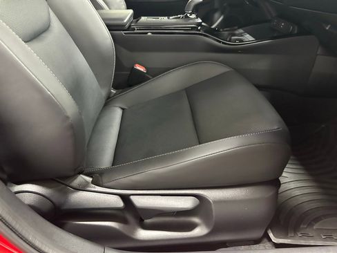 Used 2025 Toyota Prius XLE image 59