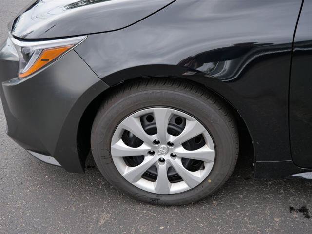 Certified 2025 Toyota Corolla LE FWD image 8