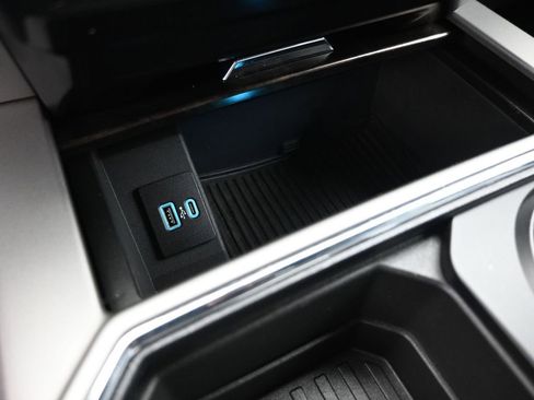 Used 2022 Ford F250 Lariat image 17