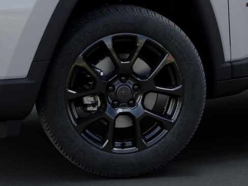 New 2026 Jeep Compass Latitude image 8