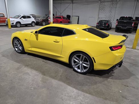 Used 2017 Chevrolet Camaro LT w/ RS Package RWD image 7