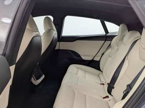 Used 2022 Tesla Model S AWD/4WD image 16
