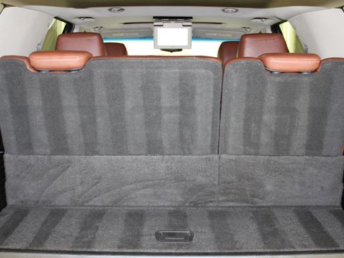 Used 2018 Cadillac Escalade Luxury image 74