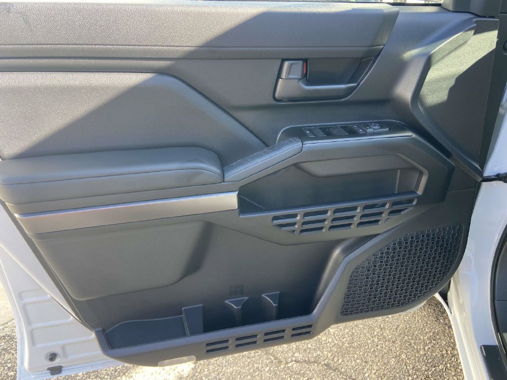 Used 2026 Toyota 4Runner SR5 RWD image 11