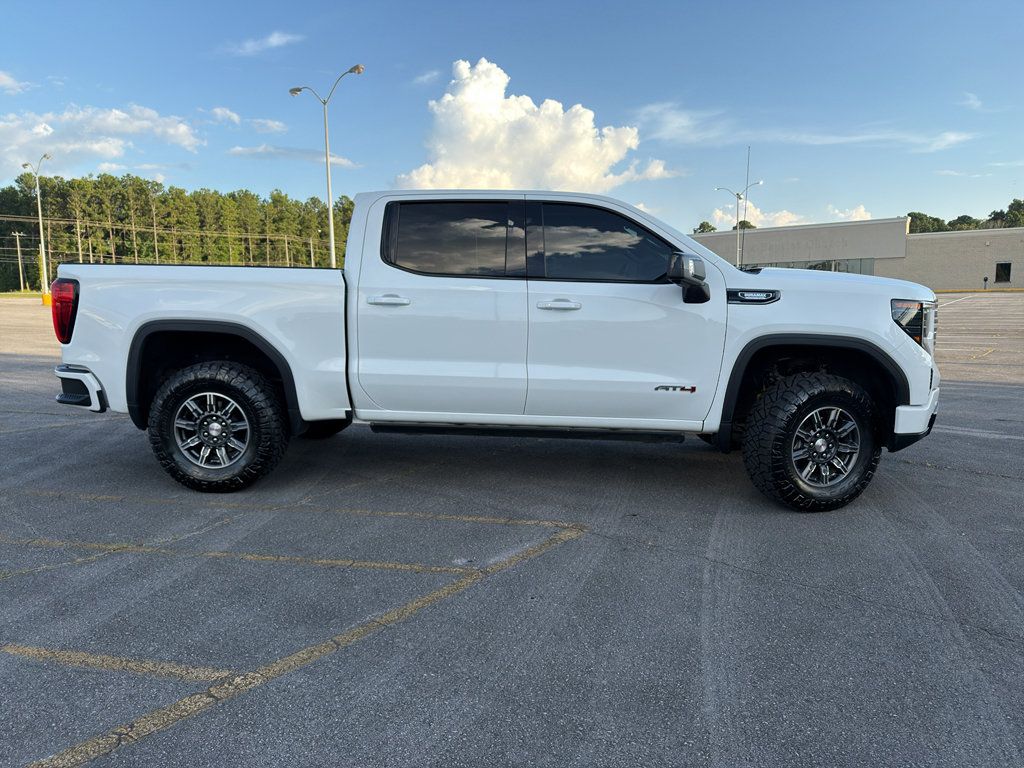 Used 2024 GMC Sierra 1500 AT4 w/ Technology Package AWD/4WD image 3