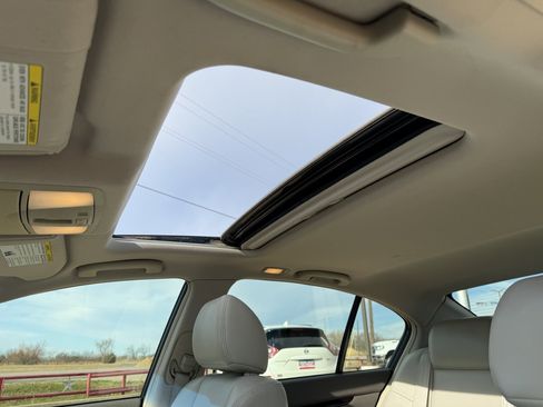 Used 2011 INFINITI G37 x w/ Premium Pkg image 35