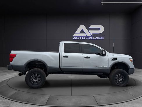 Used 2018 Nissan Titan PRO-4X w/ Pro-4x Utility Package image 8