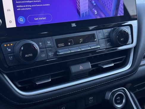 Used 2024 Toyota Grand Highlander Platinum image 32