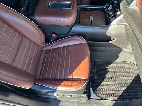 Used 2023 GMC Yukon Denali Ultimate image 15