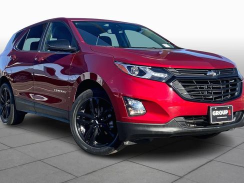 Used 2021 Chevrolet Equinox LT image 2