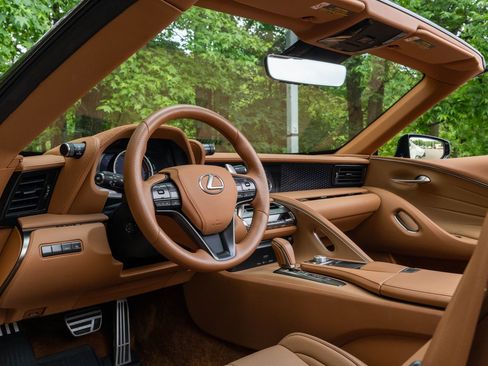 Used 2021 Lexus LC 500 Convertible w/ Touring Package RWD image 19