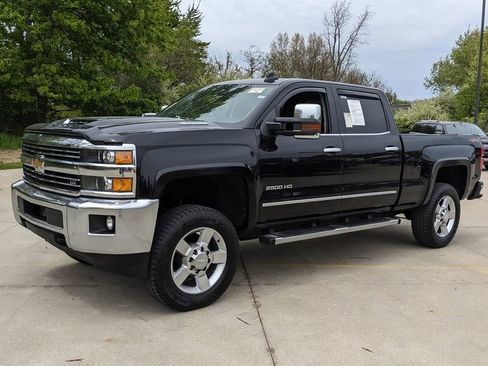 Used 2018 Chevrolet Silverado 2500 LTZ w/ Duramax Plus Package AWD/4WD image 7