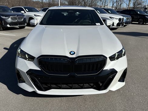 New 2026 BMW 530i xDrive w/ M Sport Package AWD/4WD image 3
