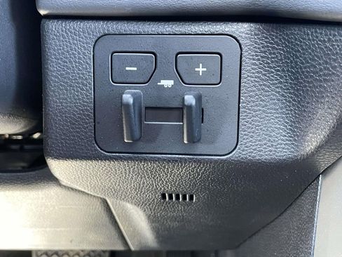 Used 2025 Toyota Tundra Platinum image 37